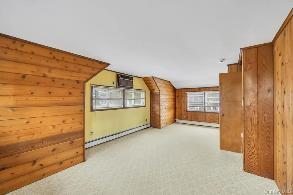 10 Grape Lane Hicksville NY 11801