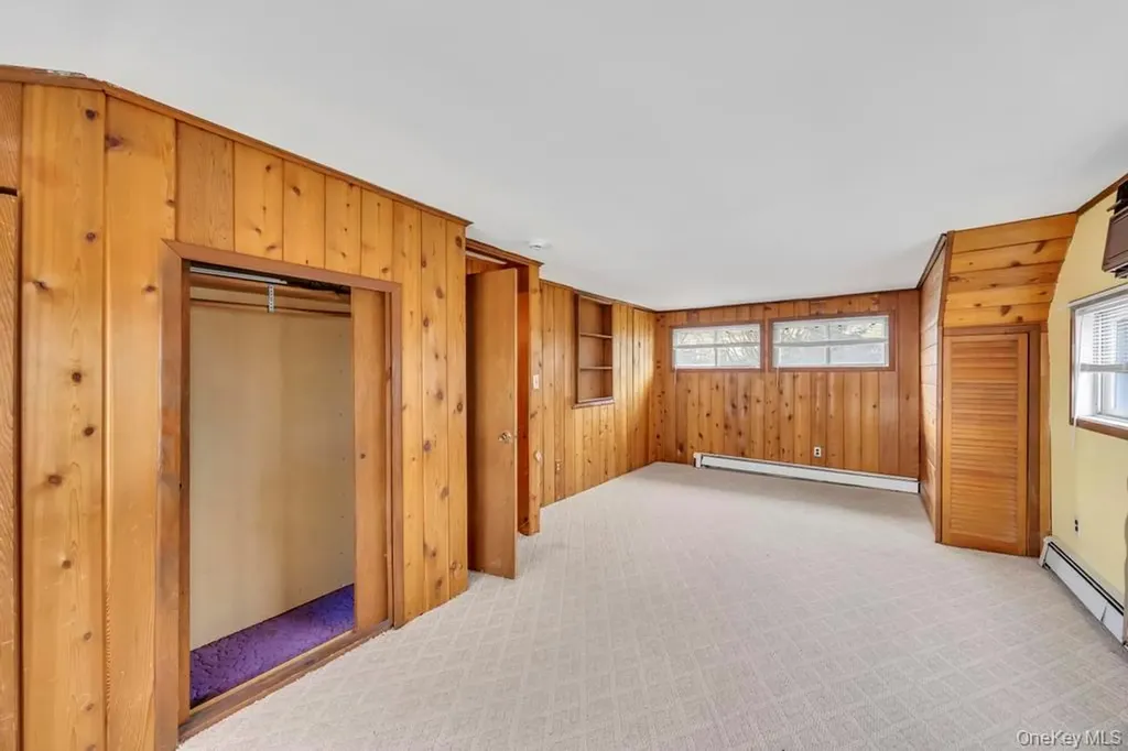 10 Grape Lane Hicksville NY 11801