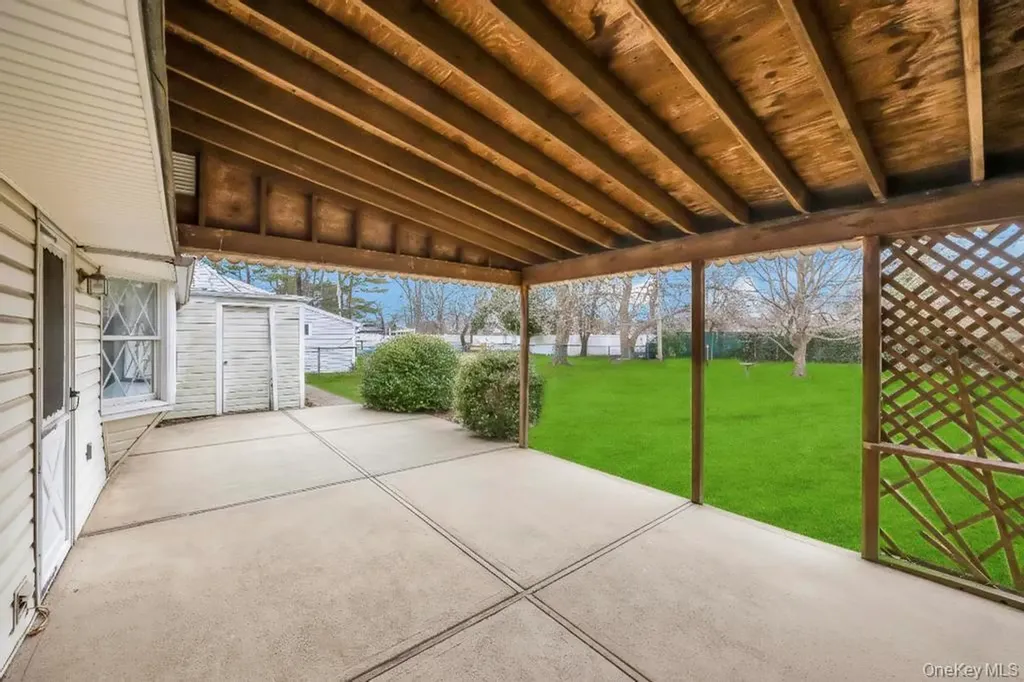 10 Grape Lane Hicksville NY 11801