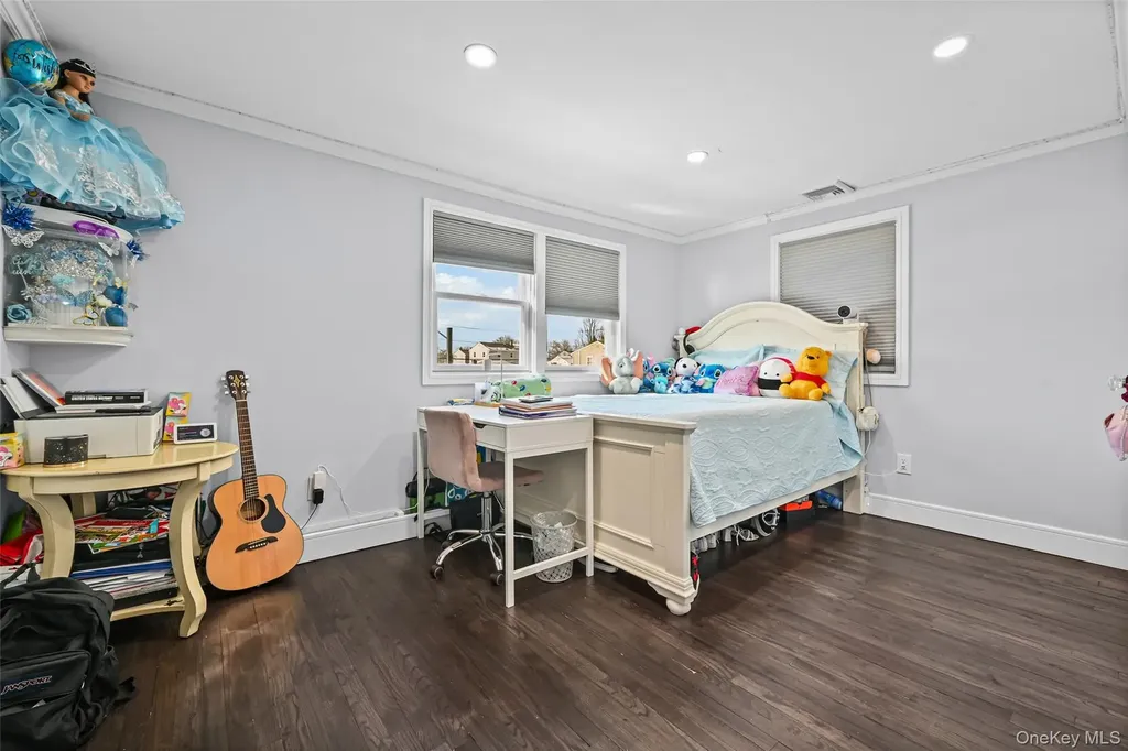4185 Harriet Road Bethpage NY 11714