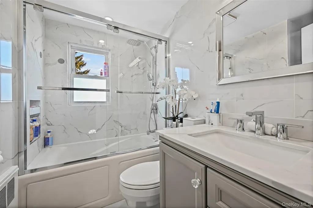 4185 Harriet Road Bethpage NY 11714