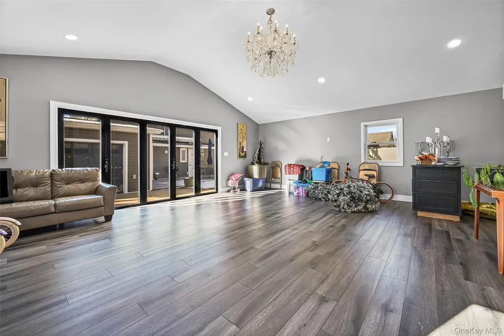4185 Harriet Road Bethpage NY 11714