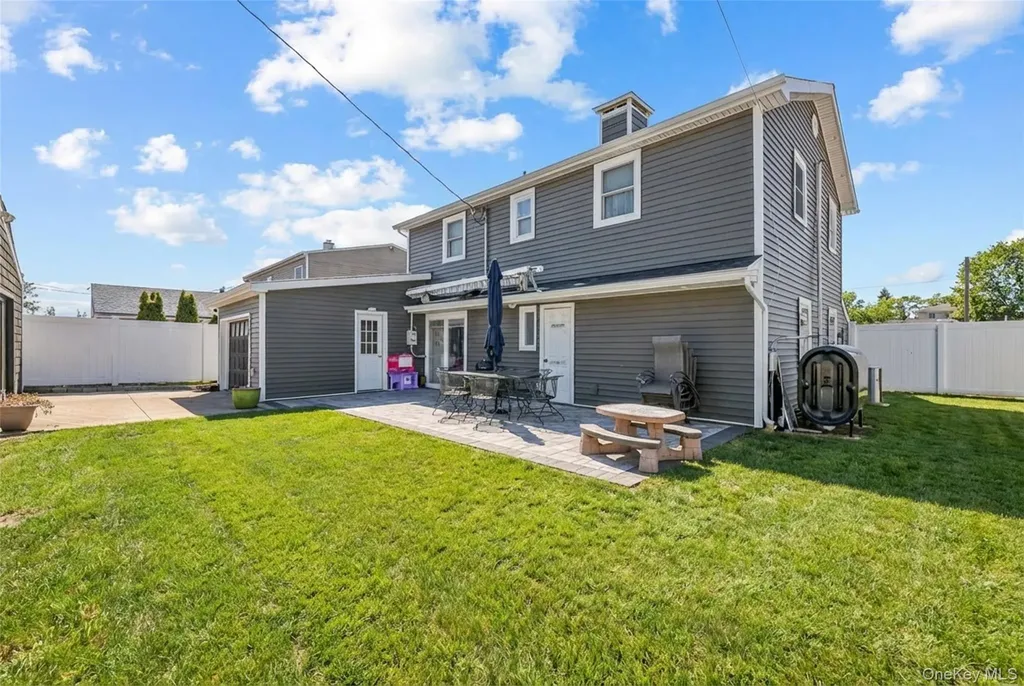 4185 Harriet Road Bethpage NY 11714