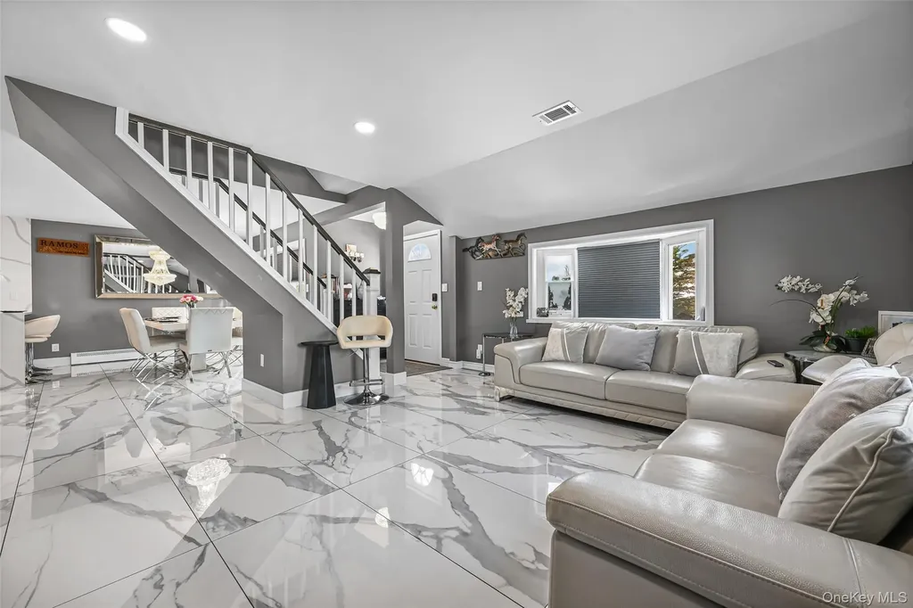 4185 Harriet Road Bethpage NY 11714
