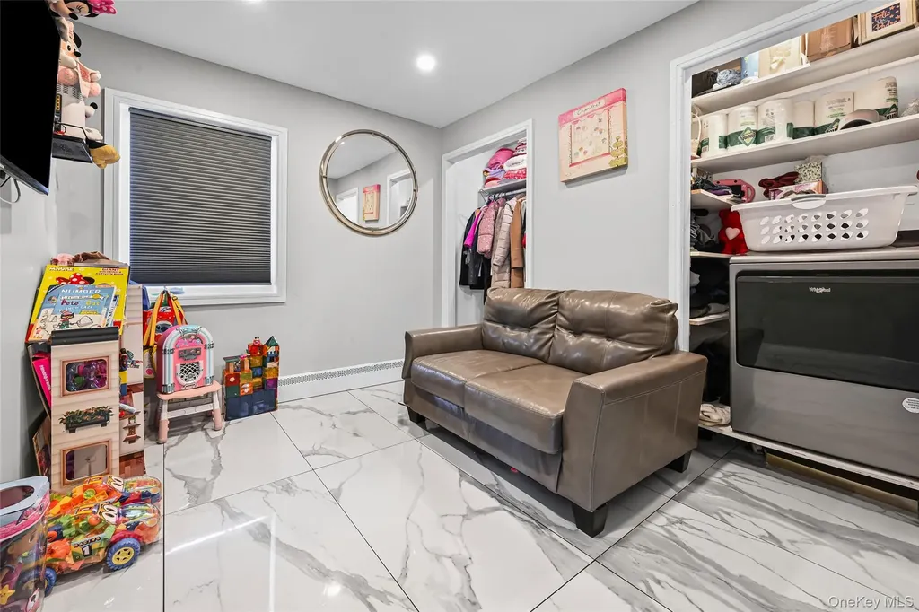 4185 Harriet Road Bethpage NY 11714