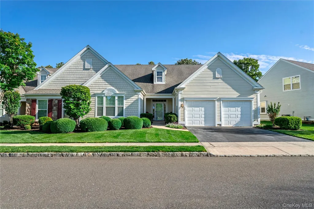 39 Kimberly Drive Westhampton NY 11977