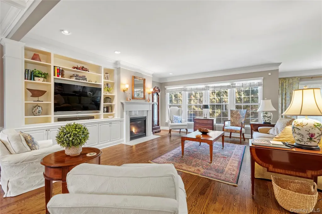 39 Kimberly Drive Westhampton NY 11977