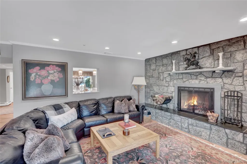 1993 Lowell Lane Merrick NY 11566