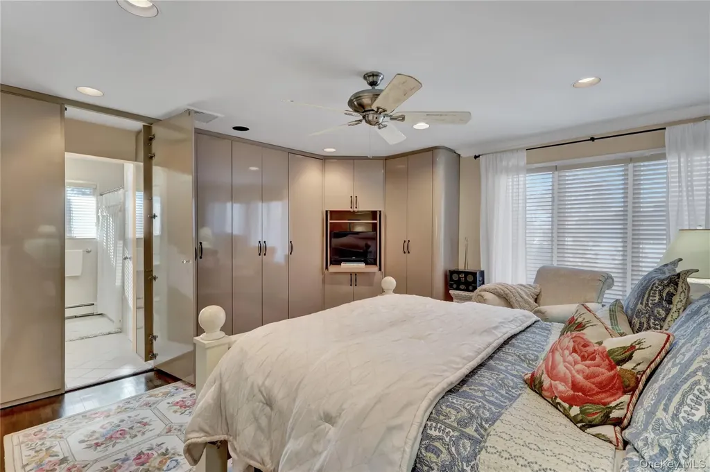 1993 Lowell Lane Merrick NY 11566