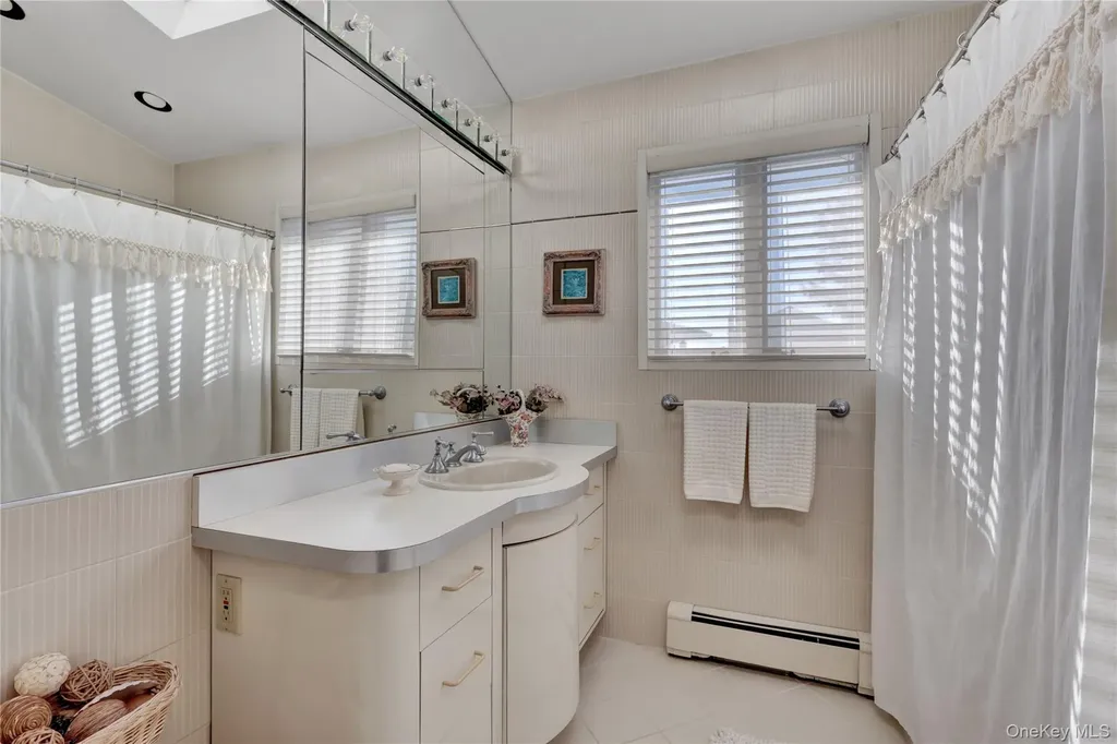 1993 Lowell Lane Merrick NY 11566