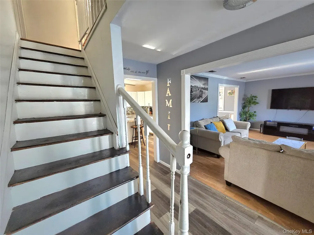 70 Breston Drive E Shirley NY 11967