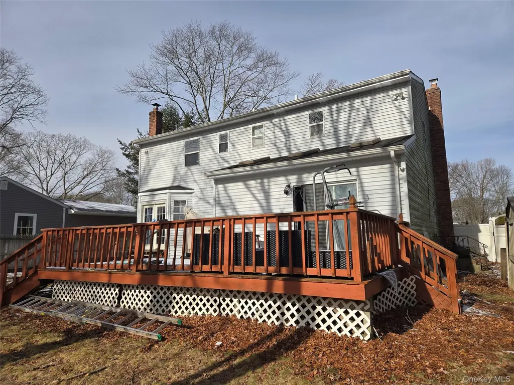 70 Breston Drive E Shirley NY 11967