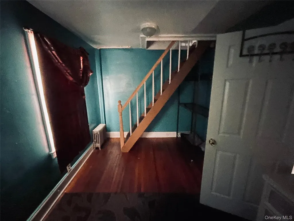276 Benson Avenue Elmont NY 11003