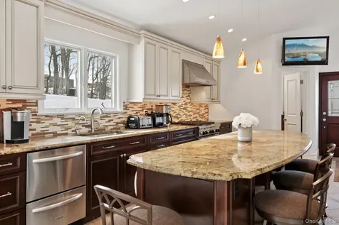 10 Foxwood Lane Thornwood NY 10594