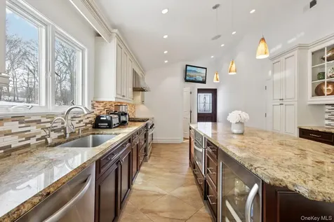 10 Foxwood Lane Thornwood NY 10594