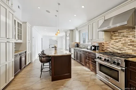 10 Foxwood Lane Thornwood NY 10594