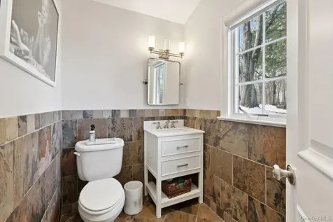 10 Foxwood Lane Thornwood NY 10594