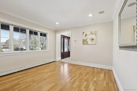 10 Foxwood Lane Thornwood NY 10594