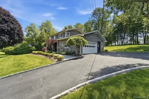 10 Foxwood Lane Thornwood NY 10594