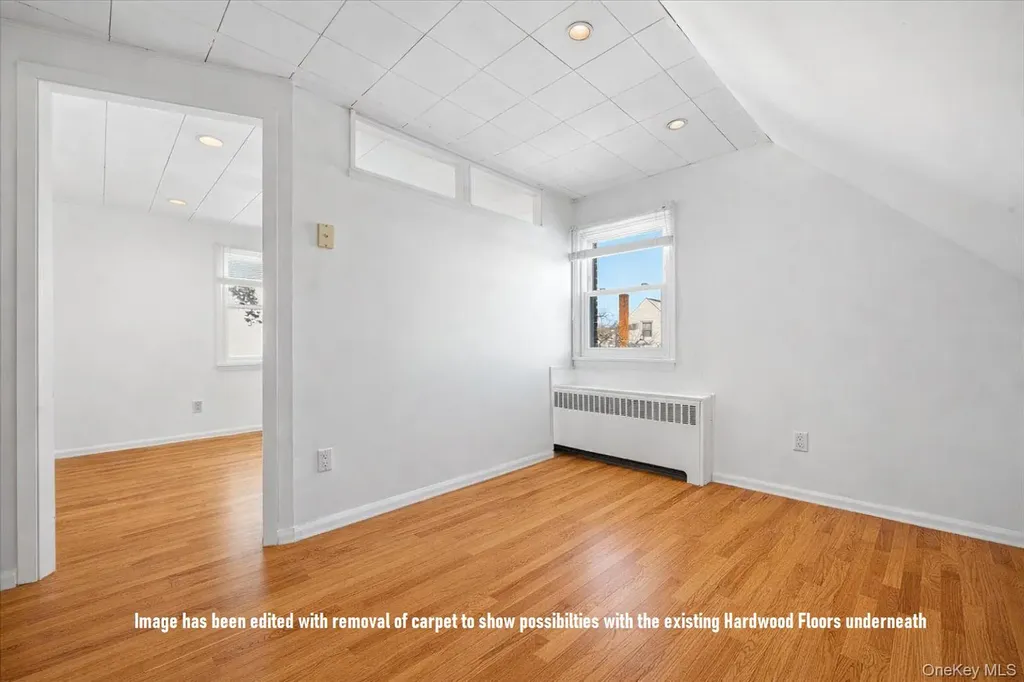 537 8th Avenue New Hyde Park NY 11040