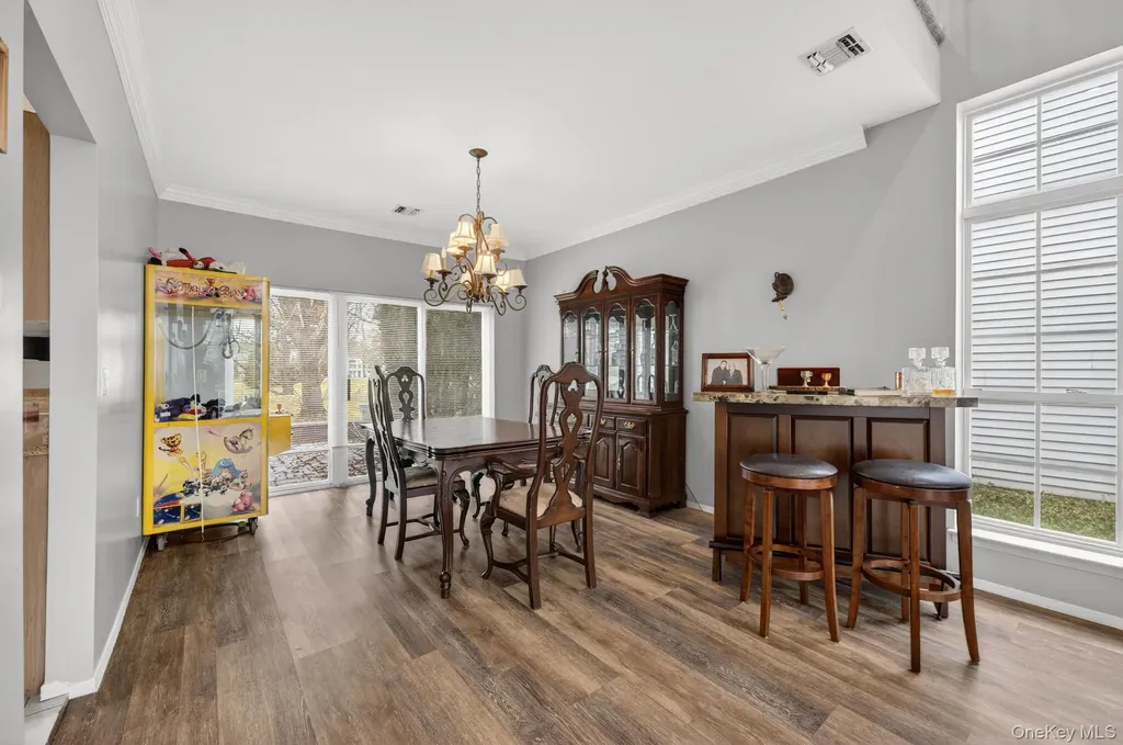 27 Hamlet Drive Commack NY 11725
