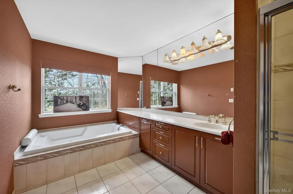 27 Hamlet Drive Commack NY 11725