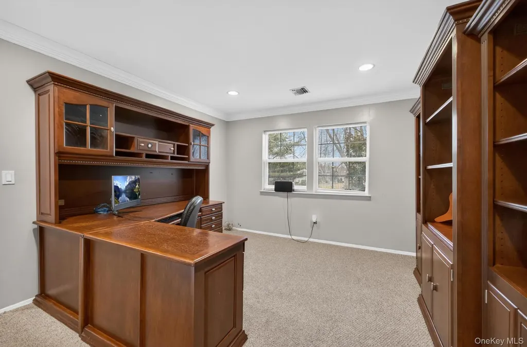 27 Hamlet Drive Commack NY 11725