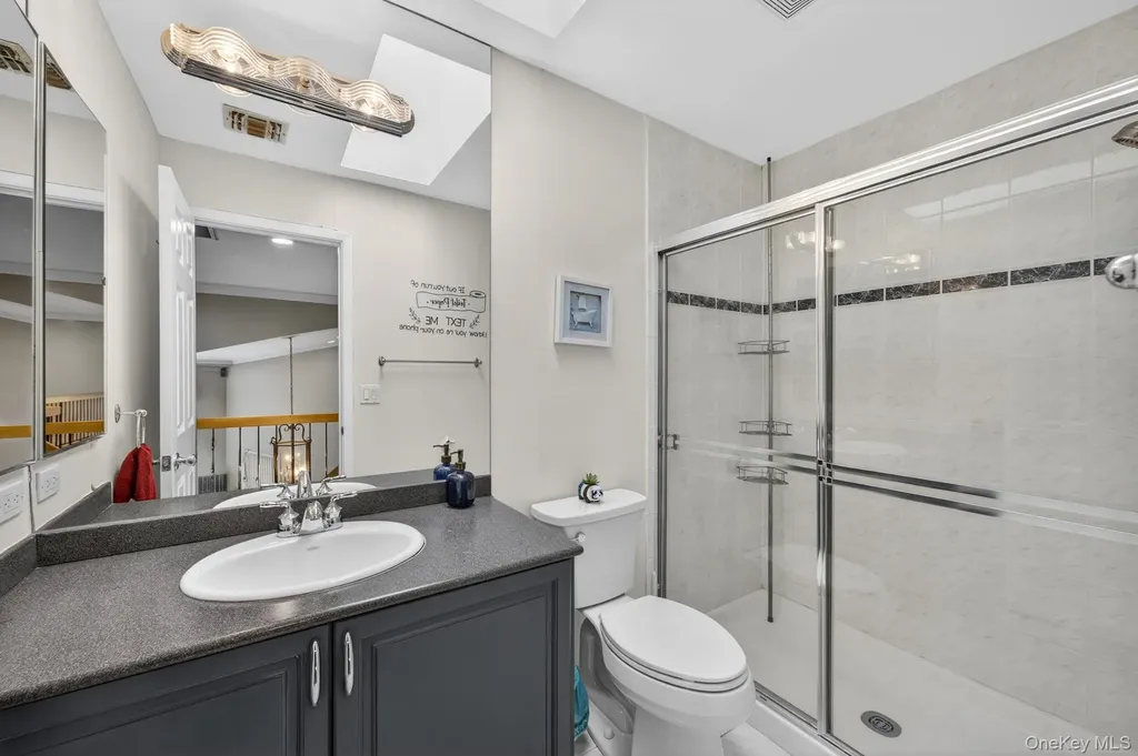 27 Hamlet Drive Commack NY 11725