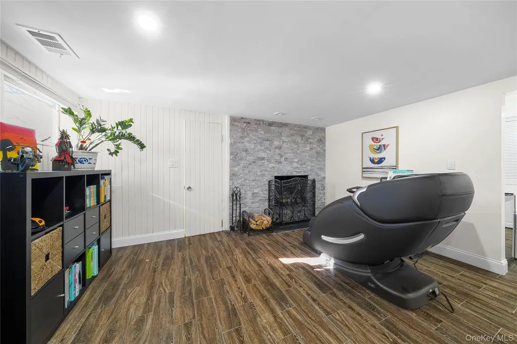 98 Birchwood Park Drive Jericho NY 11753
