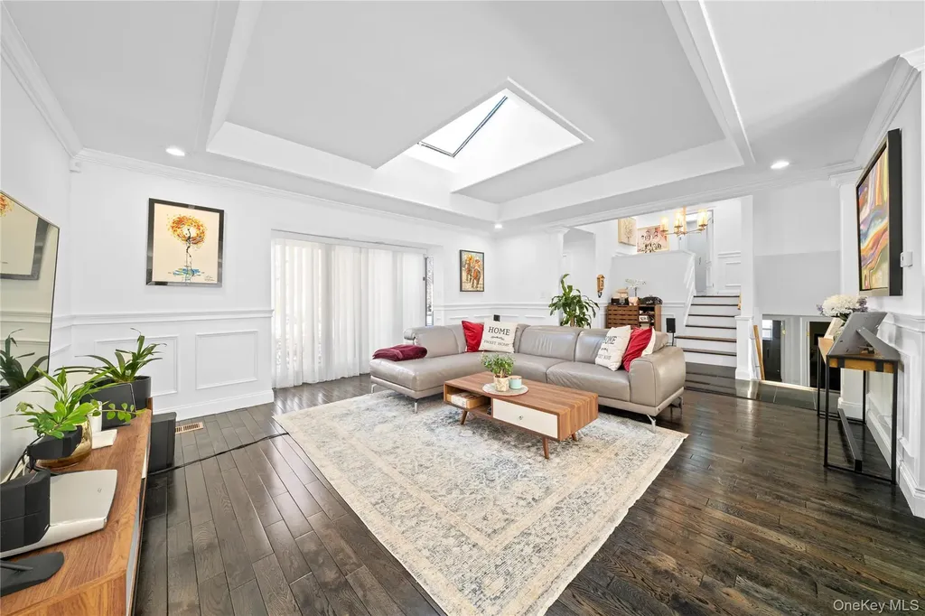 98 Birchwood Park Drive Jericho NY 11753