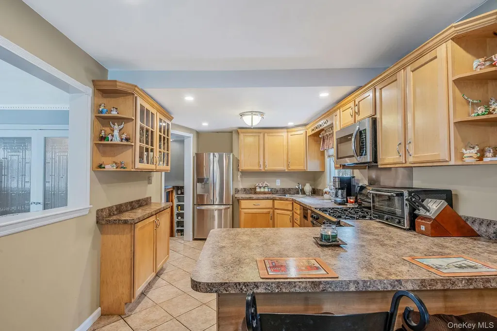 132 Gladstone Avenue West Islip NY 11795