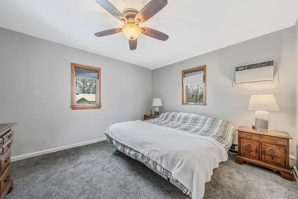 132 Gladstone Avenue West Islip NY 11795