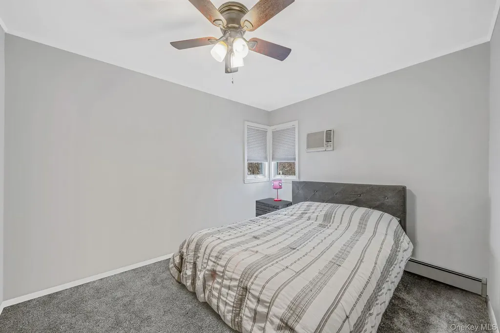 132 Gladstone Avenue West Islip NY 11795