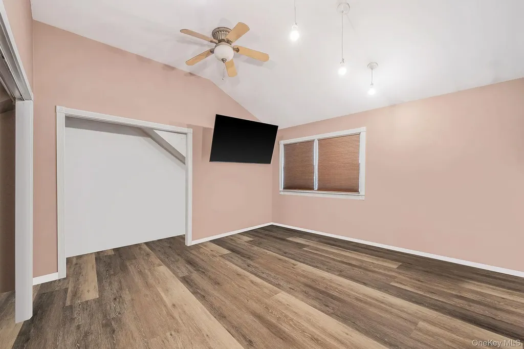 132 Gladstone Avenue West Islip NY 11795