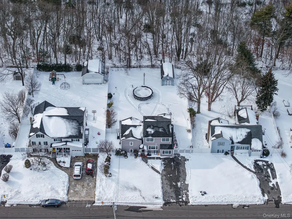 132 Gladstone Avenue West Islip NY 11795