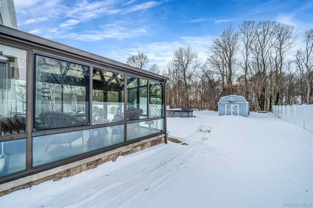 132 Gladstone Avenue West Islip NY 11795
