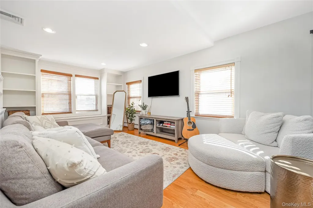 36 Wingam Drive Islip NY 11751