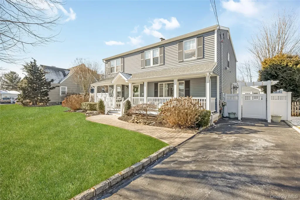 36 Wingam Drive Islip NY 11751