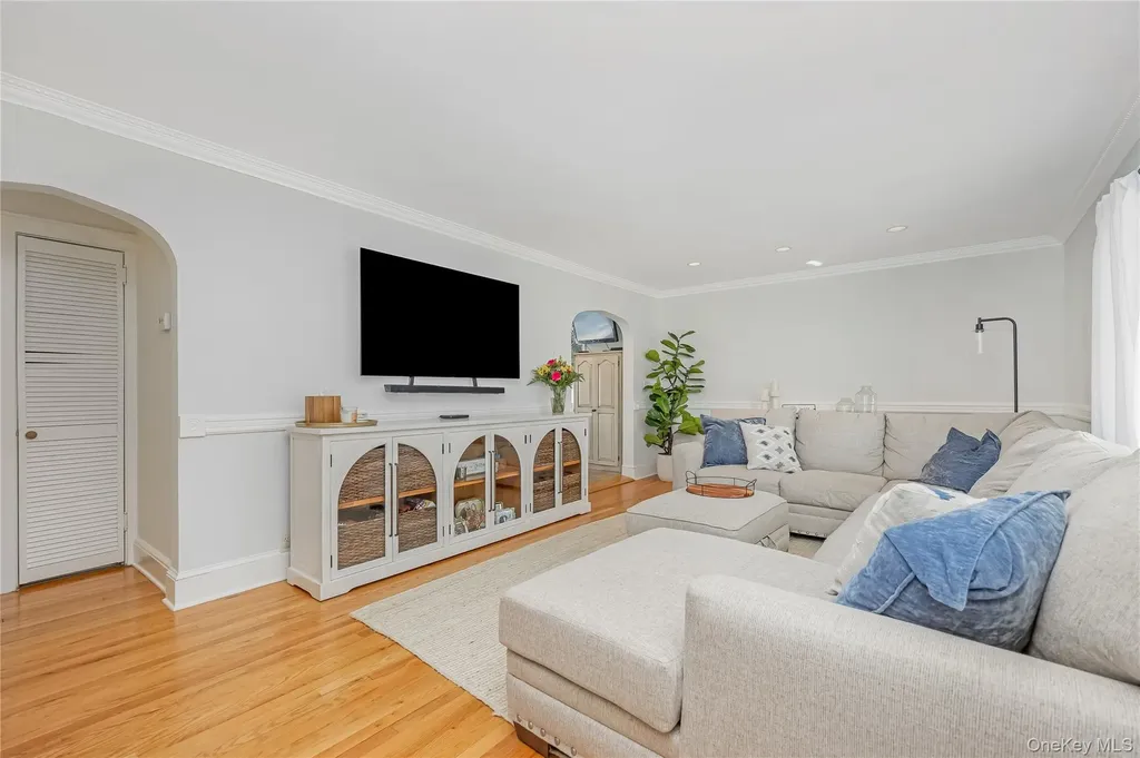 36 Wingam Drive Islip NY 11751