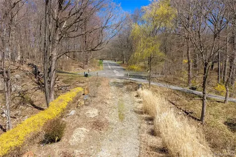 93 Settlers Hill Road Brewster NY 10509