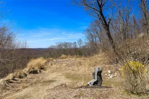 93 Settlers Hill Road Brewster NY 10509