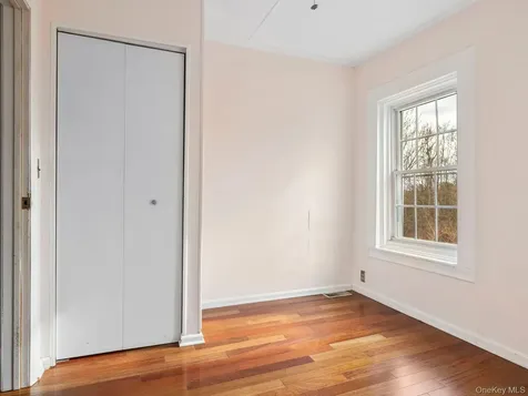 27 Brick Row Street Athens NY 12015