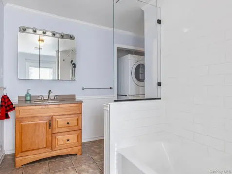 27 Brick Row Street Athens NY 12015