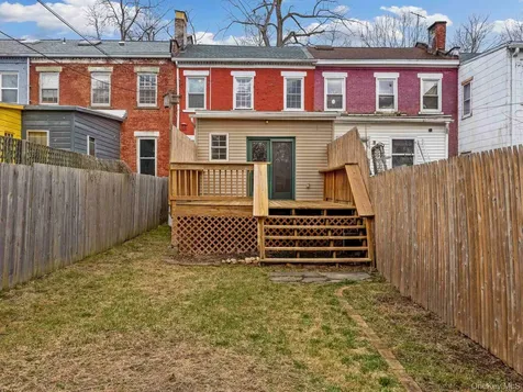 27 Brick Row Street Athens NY 12015