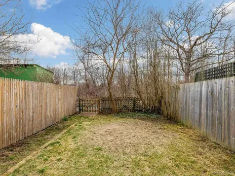 27 Brick Row Street Athens NY 12015