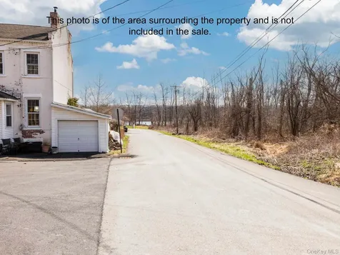 27 Brick Row Street Athens NY 12015