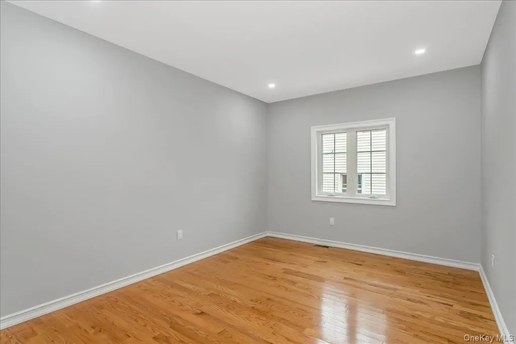24336 Caney Road Rosedale NY 11422