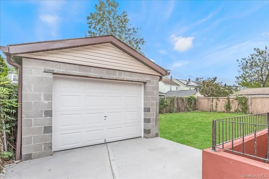 24336 Caney Road Rosedale NY 11422