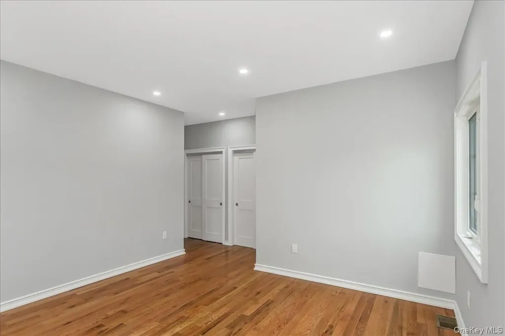 24336 Caney Road Rosedale NY 11422