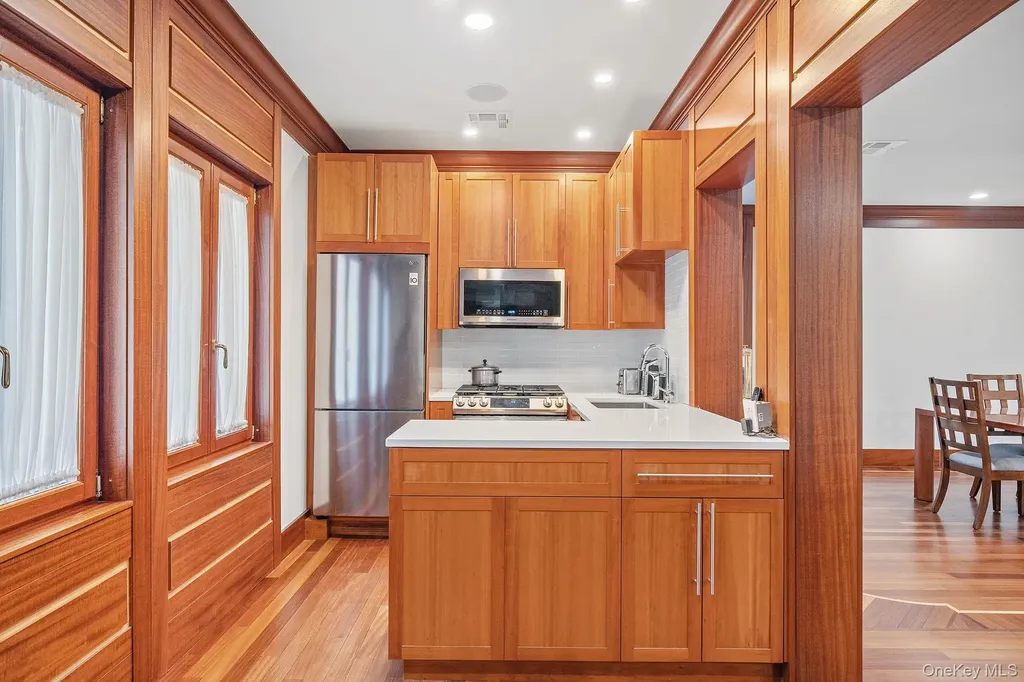 181 Walnut Street Lynbrook NY 11563